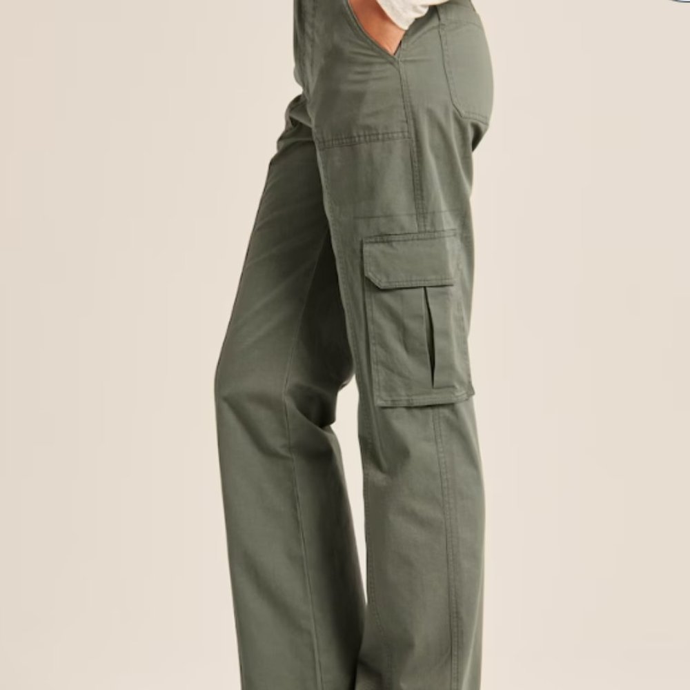 Abercombie Relaxed Fit Cargo Curve Love - Picture 3 of 4